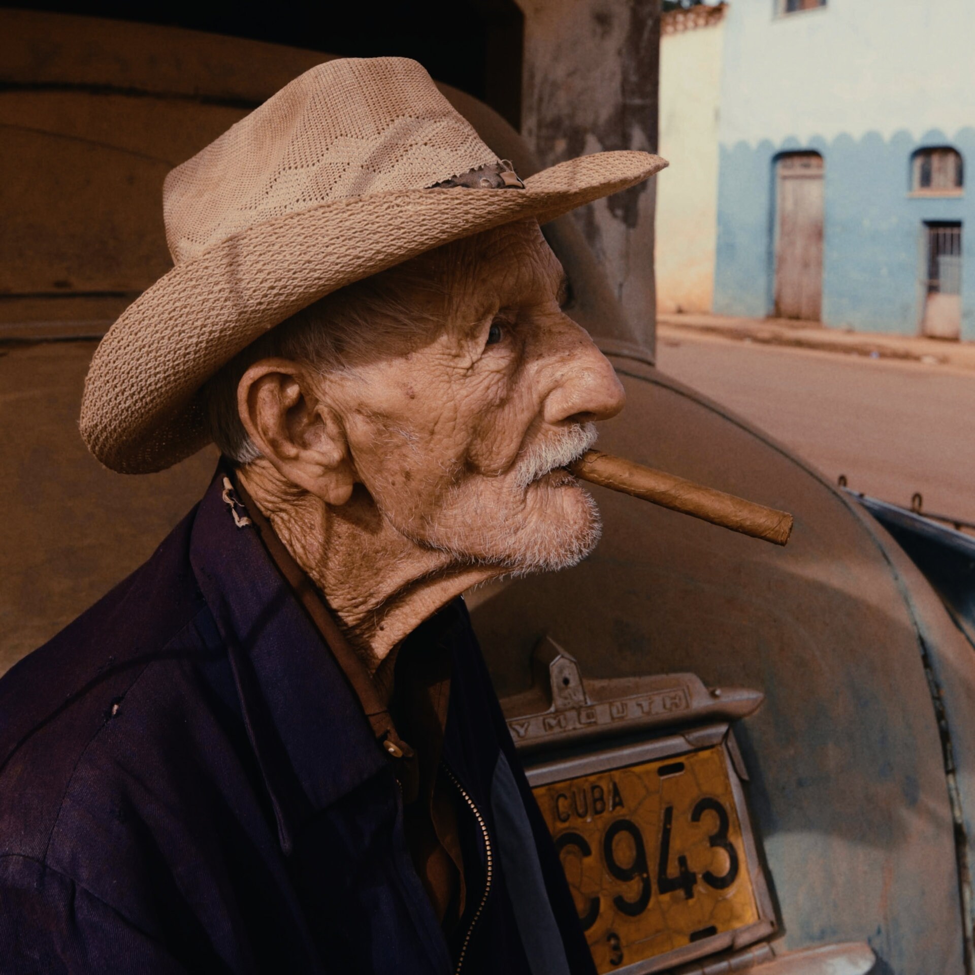 柯达35mm胶片模拟LR、PS预设Kodak Chrome 35MM Film Lightroom Preset: Desktop & Mobile – For Professional Photography